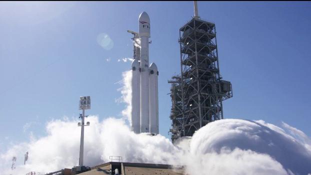 Стала известна дата запуска к Марсу сверхтяжелой ракеты Falcon Heavy