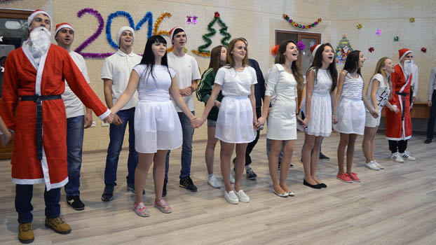 Красноармейск: Хлопушки, Деда Мороза и новогоднее настроение завезли в ДонНТУ