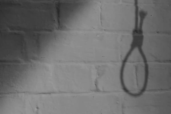В Сумах двое стариков в один день покончили жизнь самоубийством 