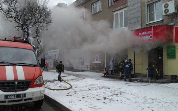 В одном из продуктовых магазинов Славянска произошел пожар 