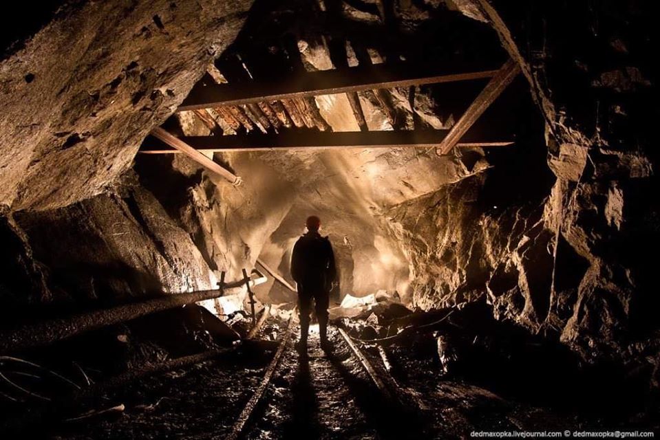 На шахте «Краснолиманская» горняки отказываются выходить на поверхность из-за долгов по зарплате