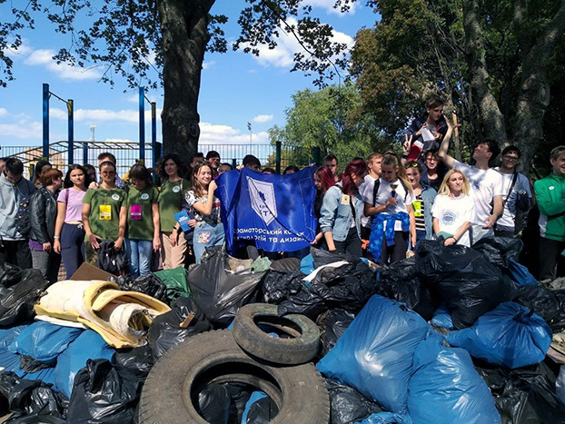 На Всемирный день уборки вышли 70 тыс жителей Донецкой области 