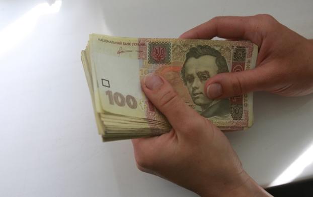 Названа разница в зарплатах мужчин и женщин в Украине
