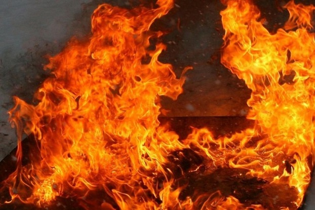 В Константиновке пожарные спасли мужчину из горящей квартиры