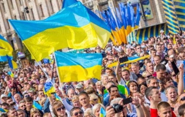 Почти 90% украинцев ждут радикальных изменений в стране  
