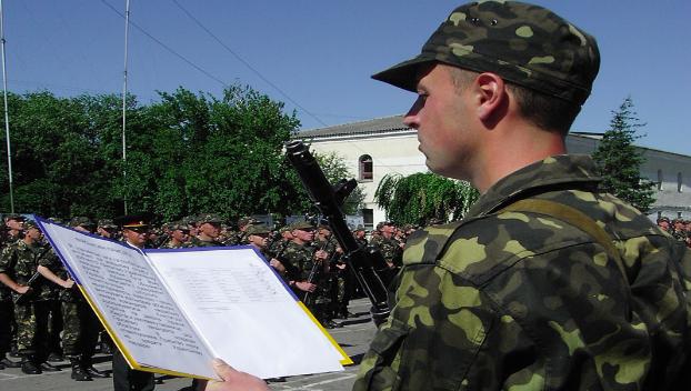 Президент Украины  определил даты призыва в 2016 году
