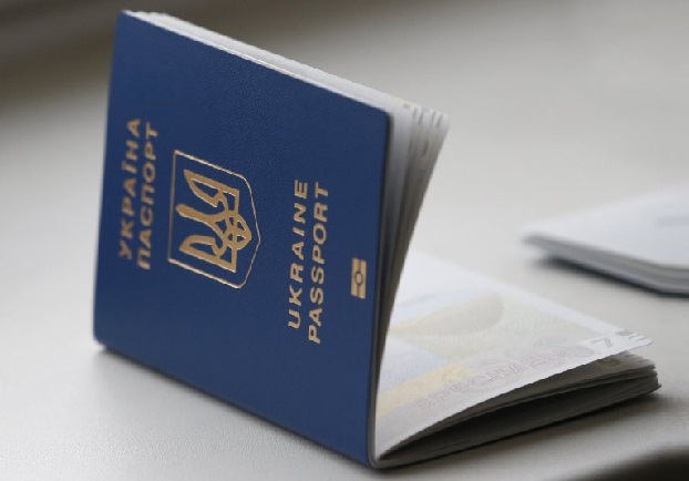 В Украине приостановят выдачу биометрических паспортов