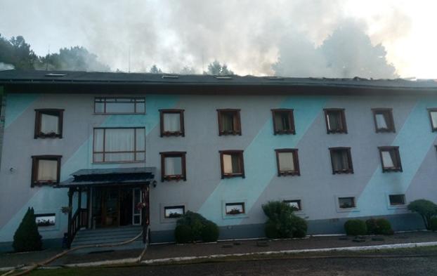 На Закарпатье загорелась гостиница с воспитанниками ДЮСШ