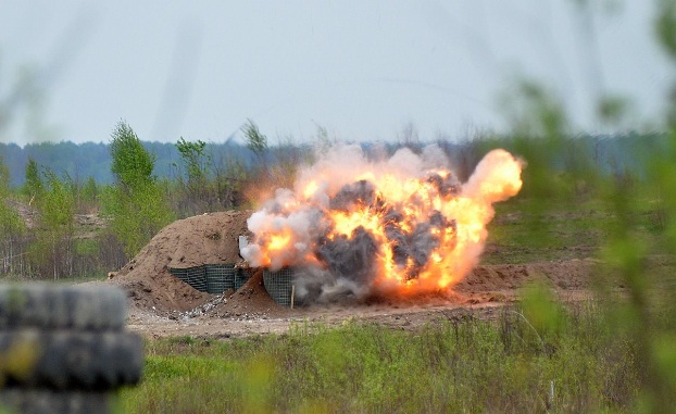 На полигоне в Херсонской области подорвался контрактник