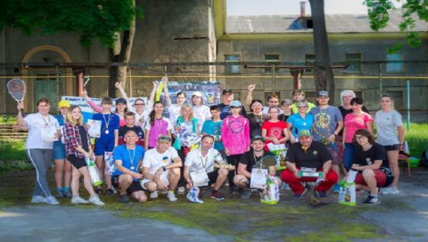 В Дружковке прошел чемпионат городка по кроссминтону