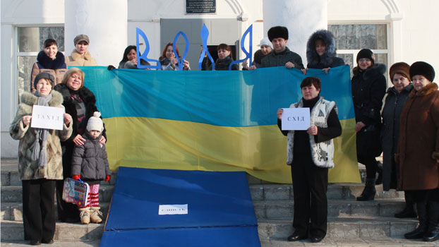 Вехи: Школьники Константиновки не забыли героев Крут