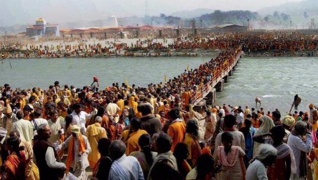Религиозный праздник в Индии закончился смертью паломников