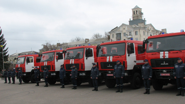 В Донецкую область поступили новые машины для службы спасения