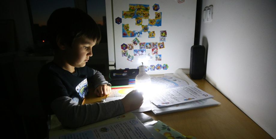 Ночная атака по энергетике: В Донецкой и других областях применили аварийные отключения