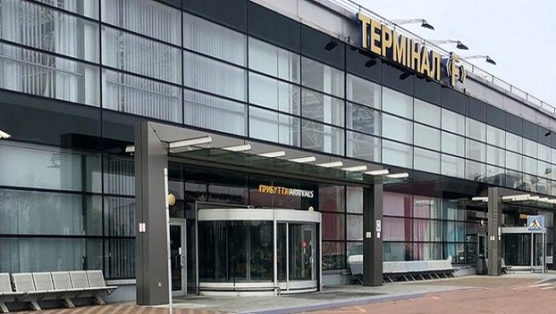 Пассажиры заблокировали терминал  F в Борисполе