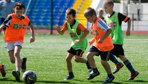 В Краматорске ФК «Шахтер» и НКМЗ организовали для детей футбольный турнир
