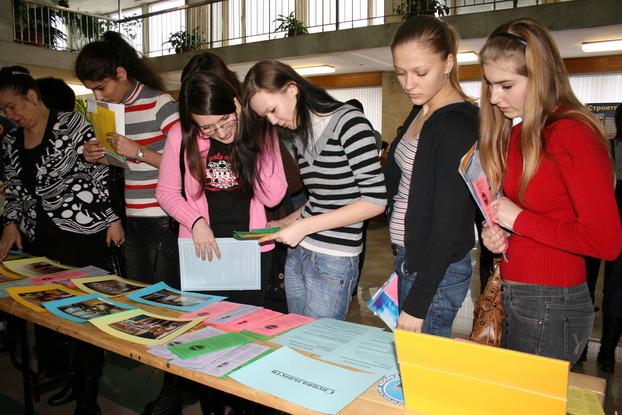 В школах Украины появится карьерный советник