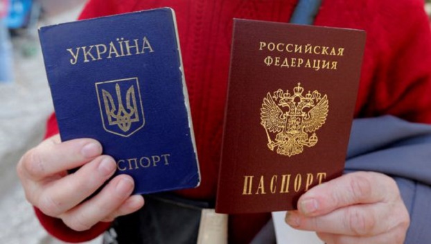 Жители Донбасса, получившие паспорта РФ, могут лишиться пенсий 