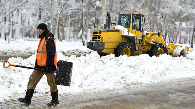 Голова недоволен: В Краматорске коммунальщики не справляются с уборкой города от снега