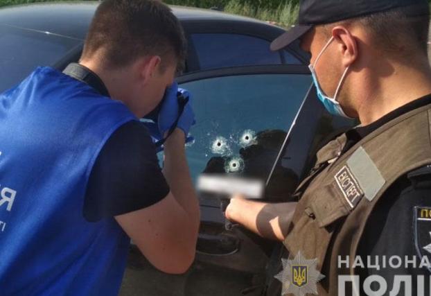 На Полтавщине расстреляли автомобиль: погиб житель Донецкой области