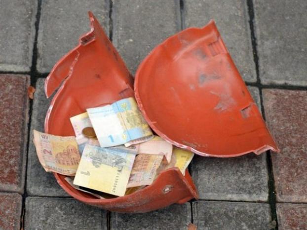 Шахтерам ГП «Мирноградуголь» и «Селидовуголь» погасили еще часть долгов по зарплате