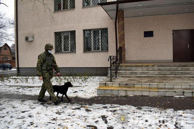 В Донецкой области неизвестные «минировали» здания трех судов