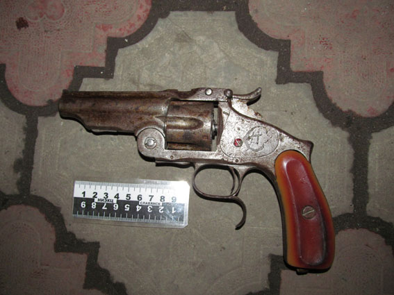 Мужчина в Славянске почти 20 лет незаконно хранил найденный револьвер