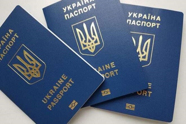 В Украине изменили процедуру оформления внутреннего и заграничного паспортов
