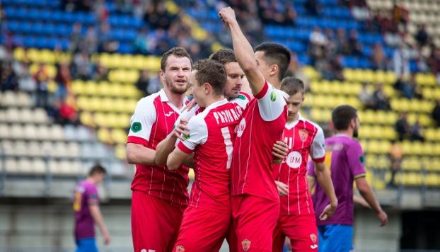 Вместо «Арсенала-Киев» в первой отечественной футбольной лиге выступит запорожский «Металлург»