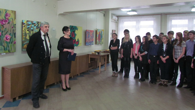 В Краматорске открылась выставка искусствоведа из Львова Романа Яцива