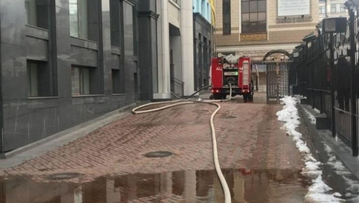 В Киеве горело здание Министерства финансов