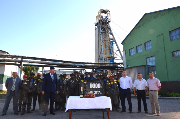 Первый миллион тонн угля в честь Дня Шахтера от горняков ШУ Добропольское