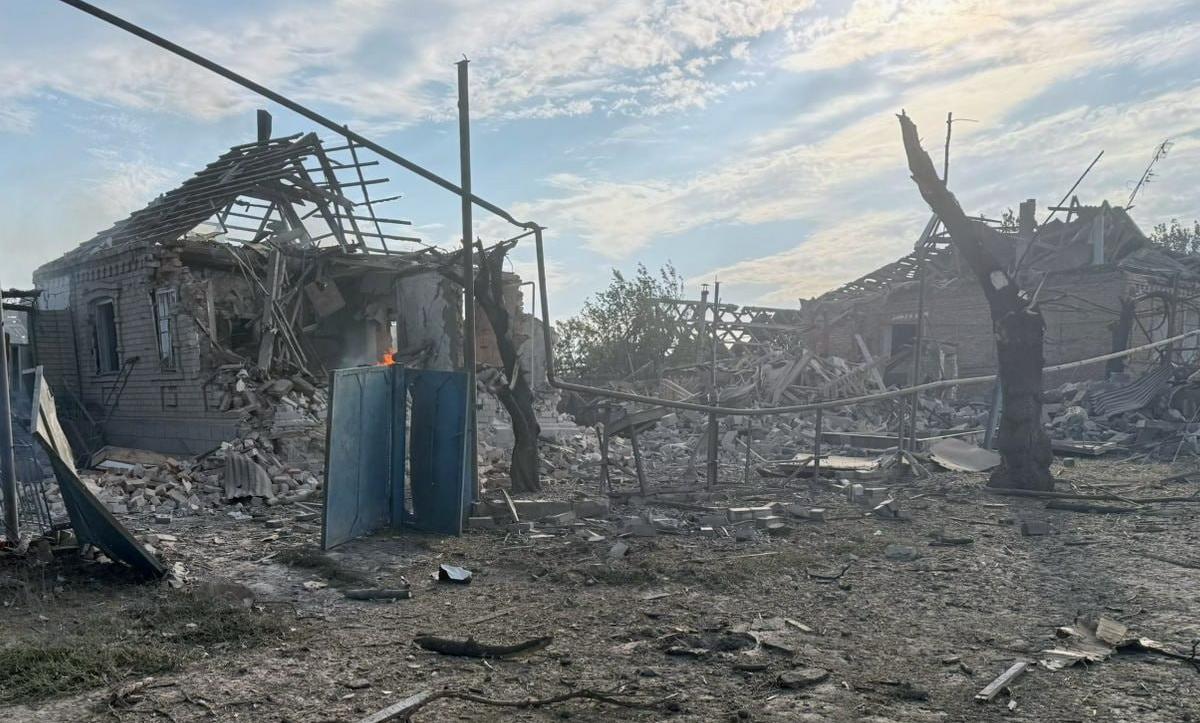 Сегодня ночью FPV-дрон ударил по многоэтажке в Дружковке. Ситуация в громаде