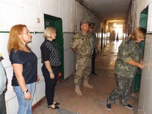 В  Бахмуте Ирина Геращенко «проведала»  заключенных под стражу 
