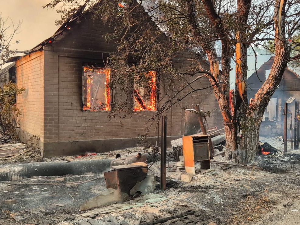 В Константиновке повреждены дом и хозяйственное сооружение: Сводка по области