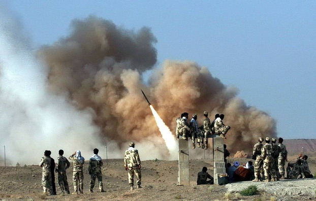 Месть за генерала: Иран выпустил 35 ракет по базам США в Ираке