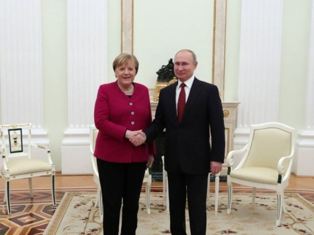 Меркель и Путин провели встречу в Москве
