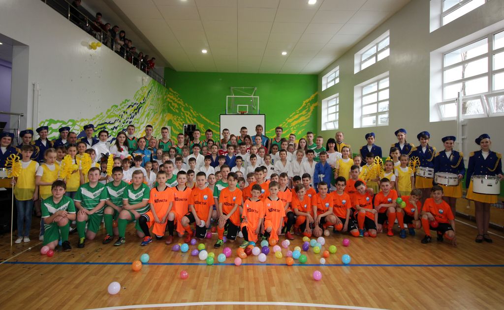 В Новодонецком Добропольского района открыли обновленный Дворец спорта