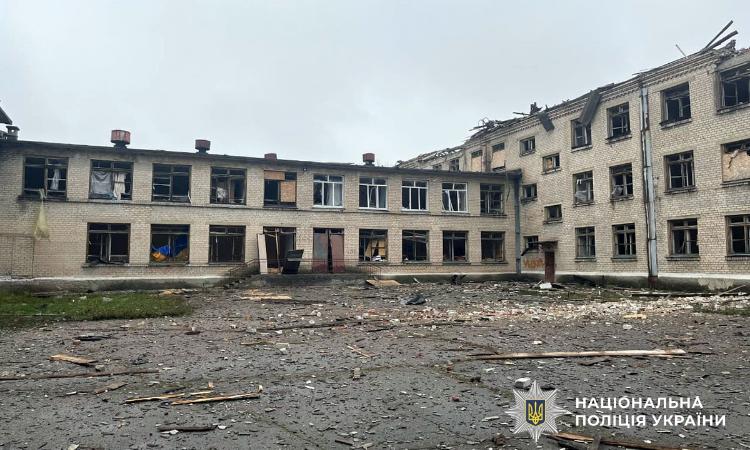 Обстріли забрали життя двох мешканців, ще п'ятеро людей отримали поранення: Зведення за добу