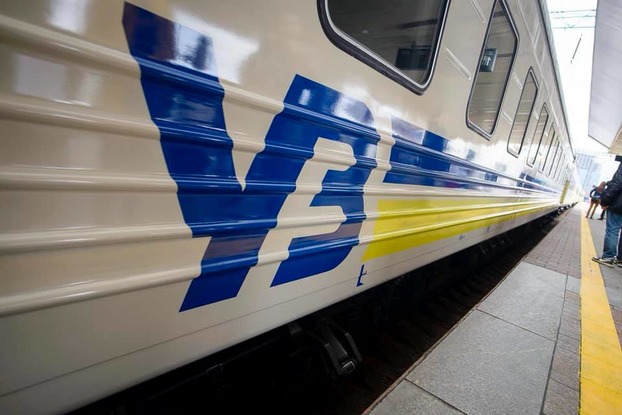 «Укрзализныця» назначила 26 дополнительных поездов на новогодние праздники