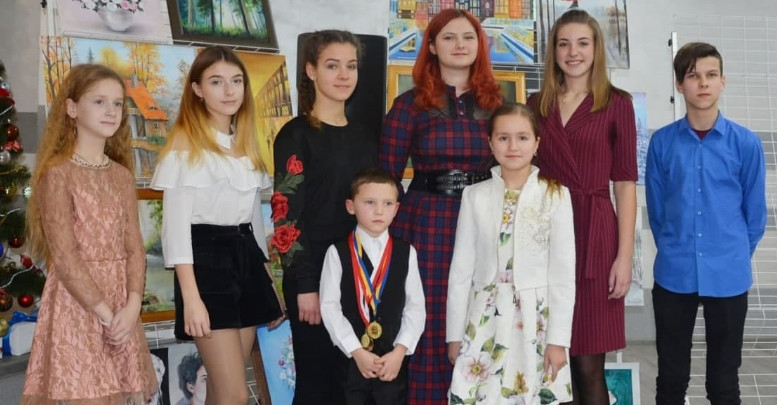 В Покровске стало больше получателей «стипендий от мэра»