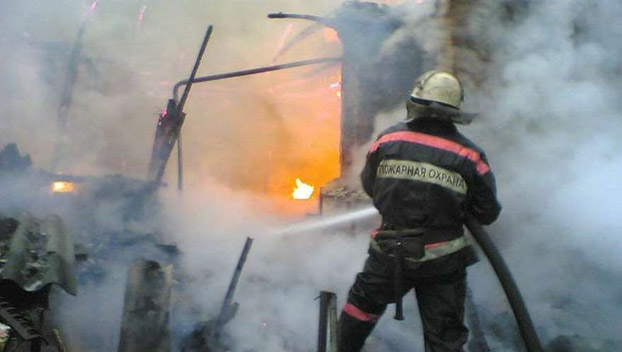 Пожарные Покровска в выходные восемь раз укрощали огонь