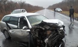 Женщина застряла в искореженном авто после аварии под Славянском 