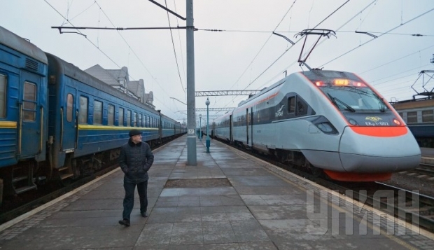 Электропоезда Hyundai и Крюковского завода планирует закупить "Укрзализныця"  