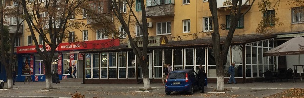 В Мариуполе взялись за кафе, которые незаконно расширяют свою площадь 