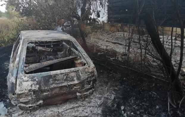 Под Киевом сгорели три дома и пять авто из-за сжигания травы