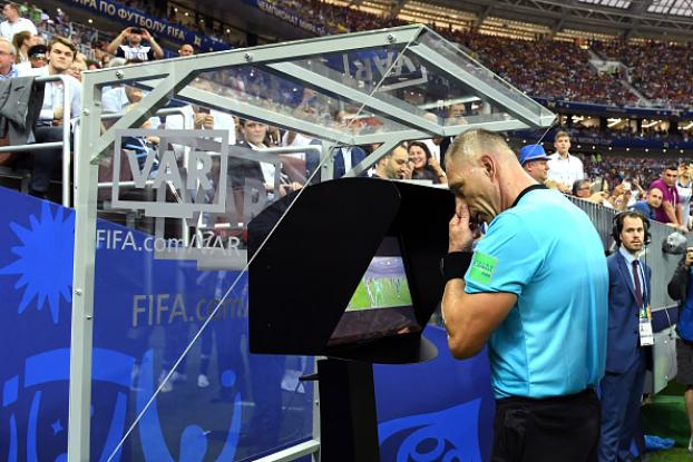 В Лиге чемпионов УЕФА, возможно, внедрят систему видеоповторов для рефери