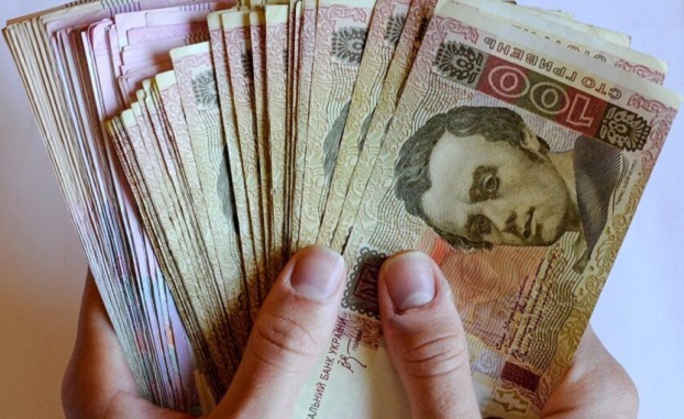 Украинцам объяснили, как получить денежную помощь наличными