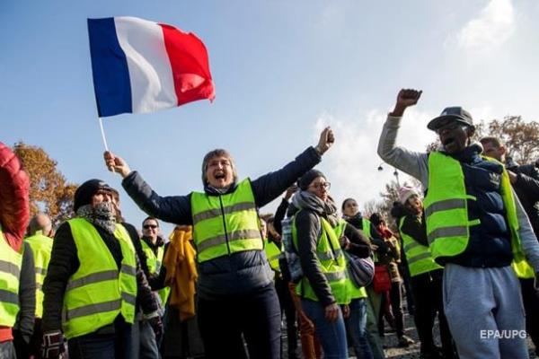 Во время протестов во Франции погиб еще один человек