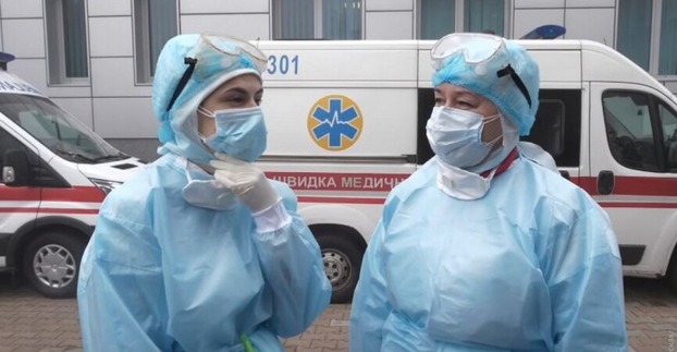 Больница, закрытая на карантин из-за коронавируса, возобновила работу в Мариуполе